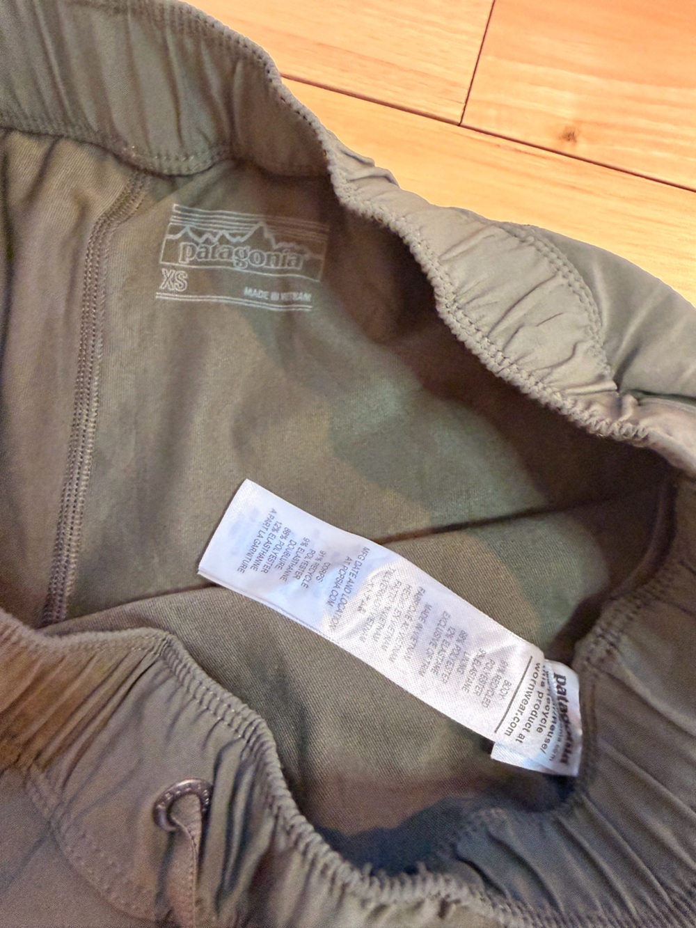 Patagonia Basin Green Fleetwith Skort Size XS - Picture 6 of 7
